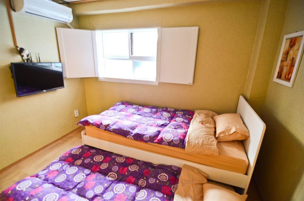 Kimchee Gyeongbokgung Hotel 2*